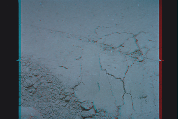 AS14-77-10357